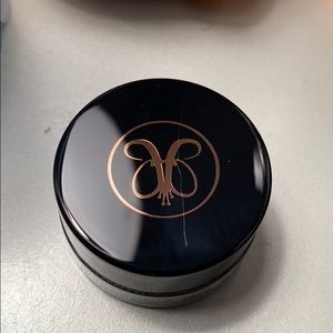 Anastasia dip brow